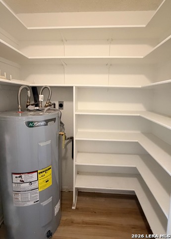 Image 18 of 23 For 9202 Roquefort