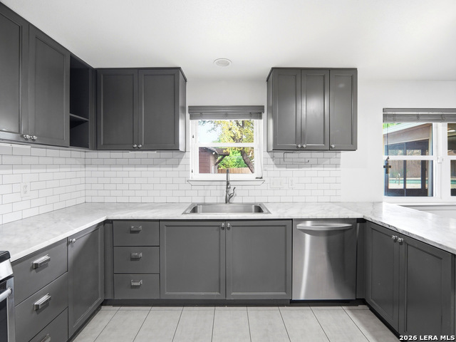 Image 14 of 43 For 5407 King Albert