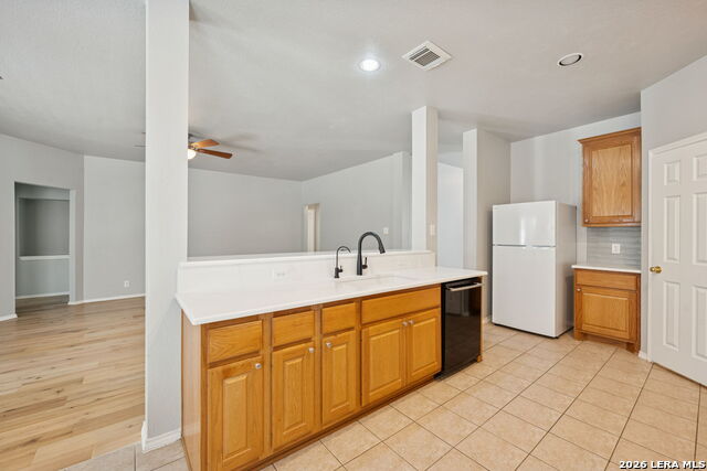 Image 15 of 34 For 626 Rexton  