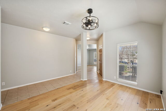 Image 9 of 34 For 626 Rexton  