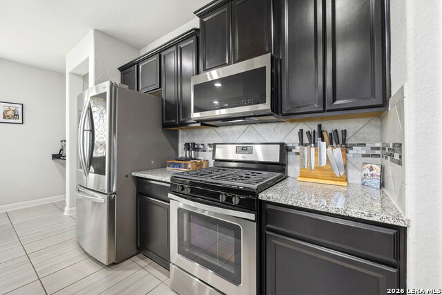 Image 10 of 18 For 907 Highland Vista