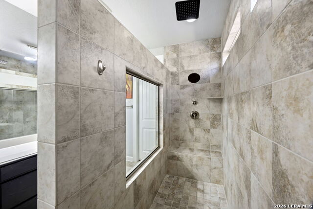 Image 17 of 18 For 907 Highland Vista