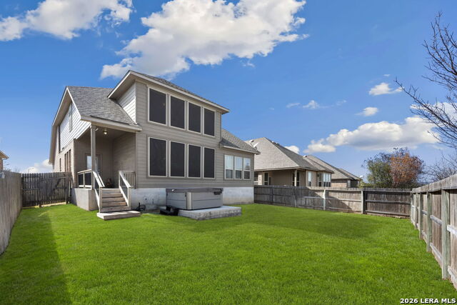 Image 3 of 18 For 907 Highland Vista