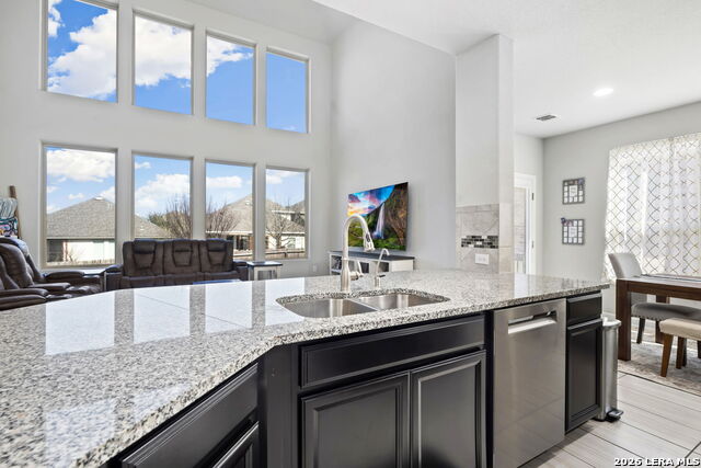 Image 5 of 18 For 907 Highland Vista