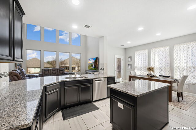 Image 7 of 18 For 907 Highland Vista