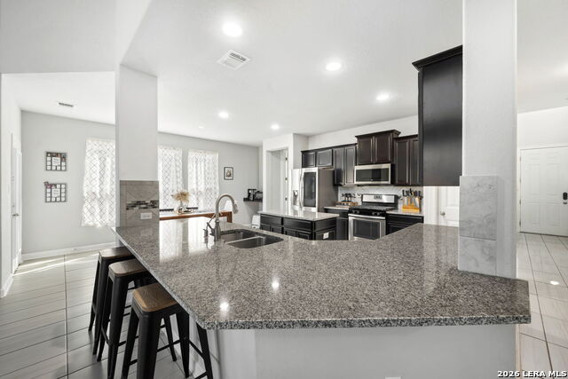 Image 9 of 18 For 907 Highland Vista