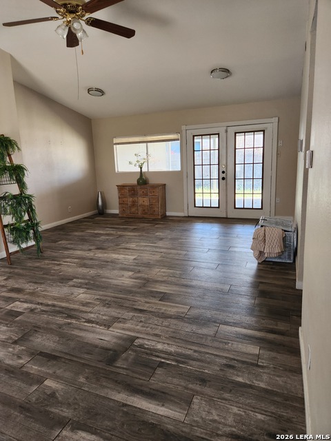 Image 4 of 7 For 5815 Kim Valley