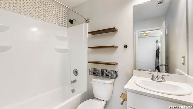 Image 14 of 25 For 225 Virginia