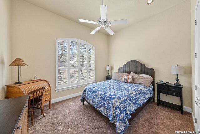 Listing photo id 13 for 970 Flightline