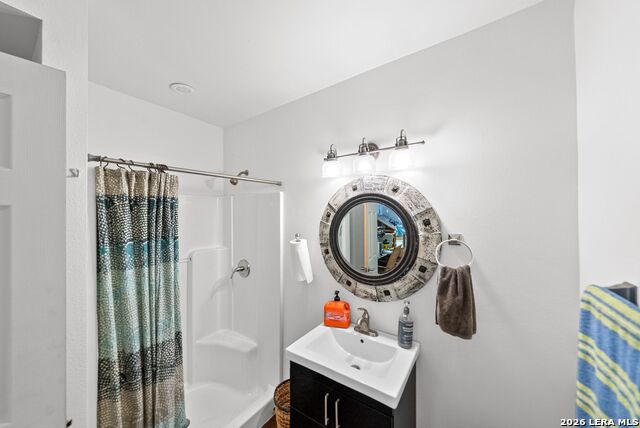 Listing photo id 20 for 970 Flightline