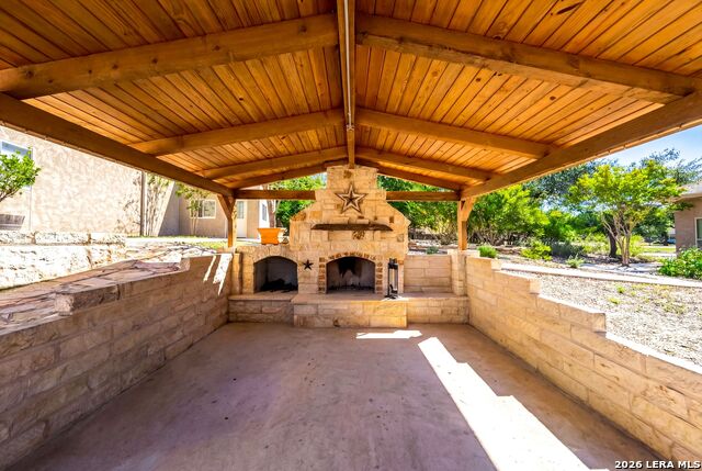 Listing photo id 24 for 970 Flightline