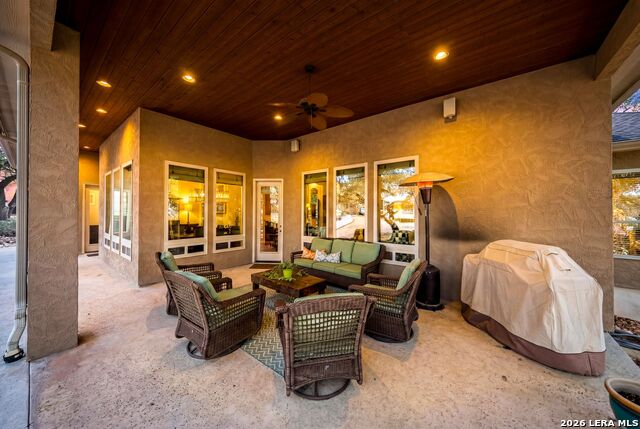 Listing photo id 25 for 970 Flightline