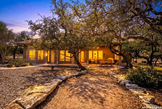 Listing photo id 27 for 970 Flightline