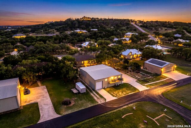 Listing photo id 28 for 970 Flightline