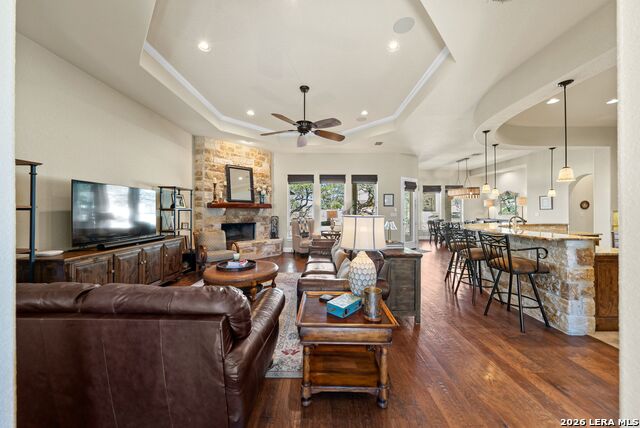 Listing photo id 2 for 970 Flightline