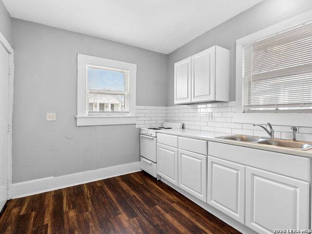 Image 11 of 31 For 215 And 219 Paschal St