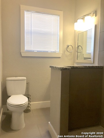 Image 10 of 16 For 603 Devine St  2