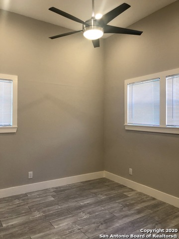 Image 13 of 16 For 603 Devine St  2