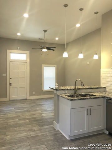 Image 7 of 16 For 603 Devine St  2