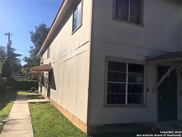 Listing photo id 1 for 5113 Sierra  2