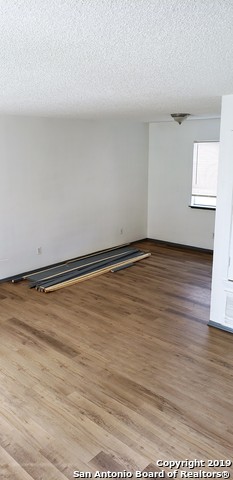 Listing photo id 2 for 5113 Sierra  2