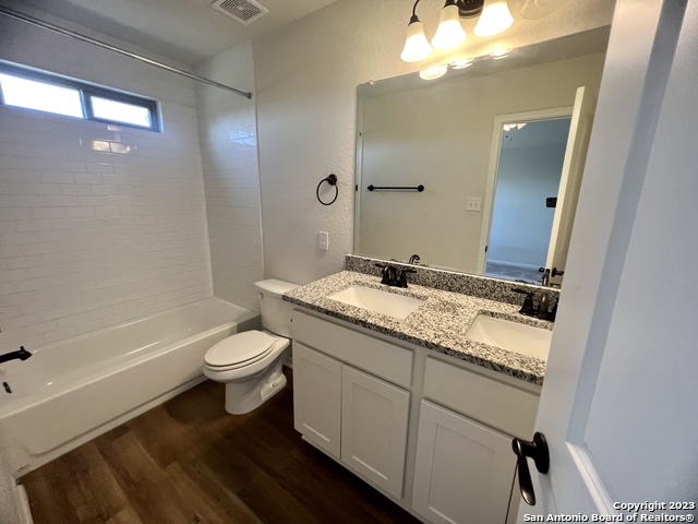 Image 10 of 18 For 10335 Lynwood Creek  102