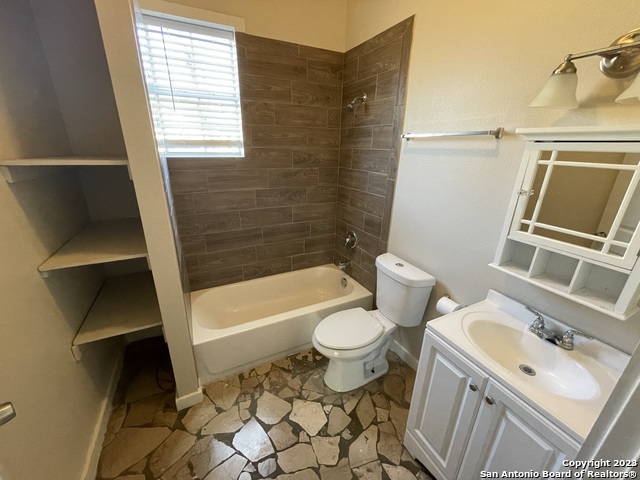 Image 5 of 14 For 102 Bailey Ave  1