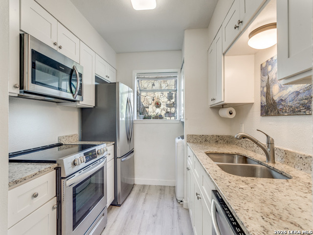 Image 11 of 25 For 3843 Barrington  139j