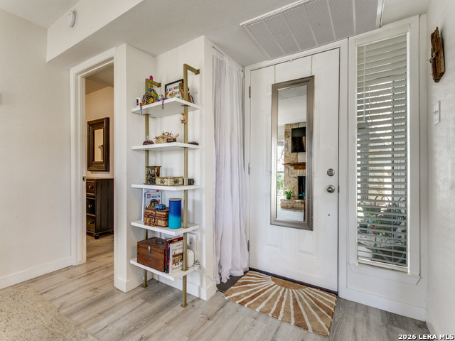 Image 4 of 25 For 3843 Barrington  139j