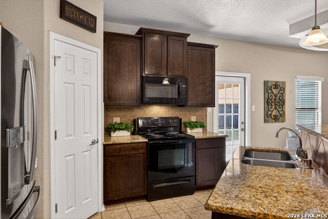 Image 10 of 24 For 9810 Leubeck Ranch