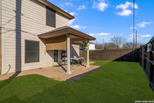 Image 21 of 24 For 9810 Leubeck Ranch