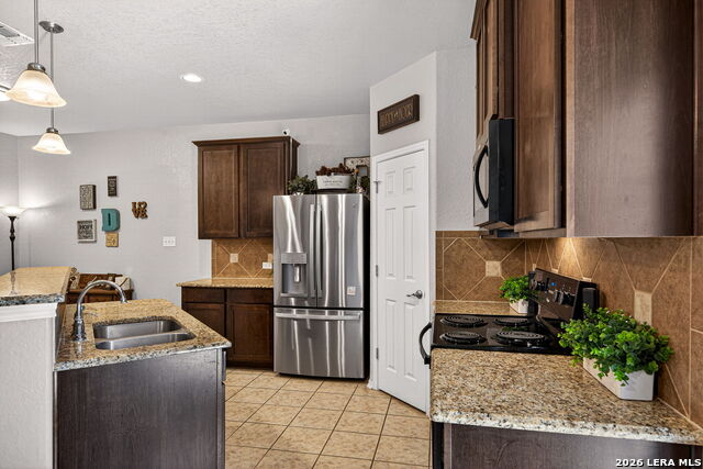 Image 9 of 24 For 9810 Leubeck Ranch