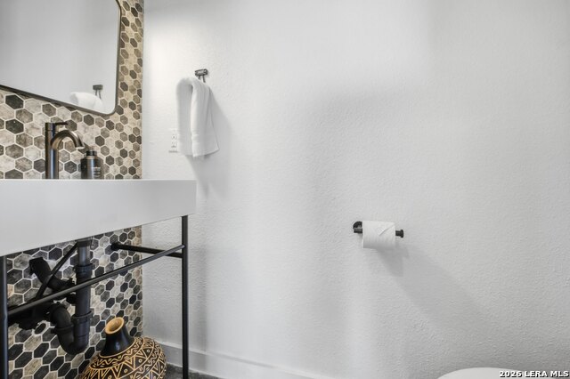 Image 14 of 29 For 716 Cherry N