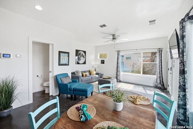 Image 16 of 29 For 716 Cherry N