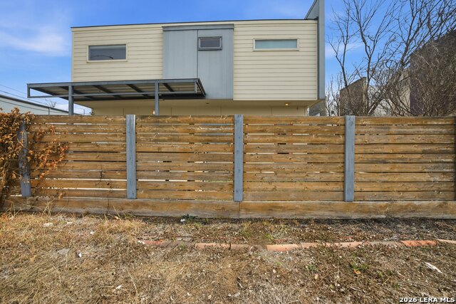 Image 2 of 29 For 716 Cherry N