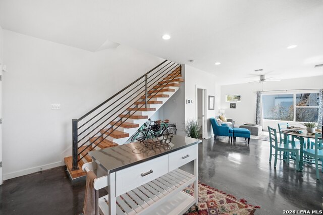 Image 20 of 29 For 716 Cherry N