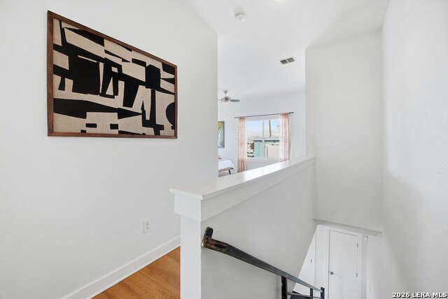 Image 21 of 29 For 716 Cherry N