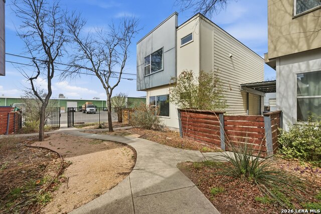 Image 4 of 29 For 716 Cherry N