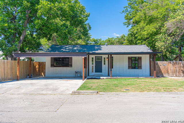 Details for 159 Hackberry Avenue S, New Braunfels, TX 78130