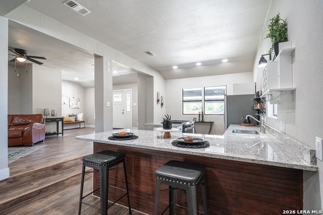 Image 15 of 43 For 159 Hackberry Avenue S