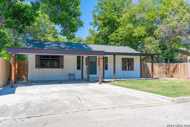 Image 2 of 43 For 159 Hackberry Avenue S