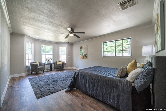 Image 28 of 43 For 159 Hackberry Avenue S