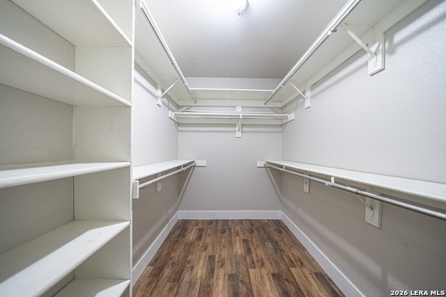 Image 32 of 43 For 159 Hackberry Avenue S