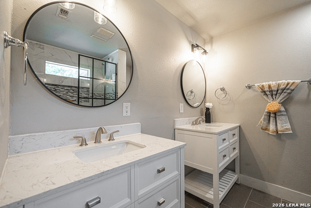 Image 33 of 43 For 159 Hackberry Avenue S