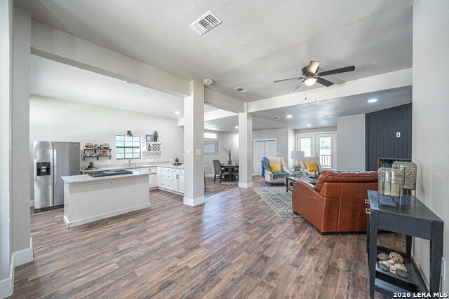 Image 9 of 43 For 159 Hackberry Avenue S