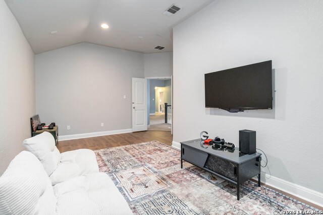 Image 21 of 30 For 13107 Dakota Forest