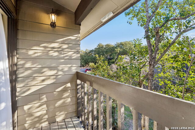 Image 13 of 29 For 11815 Vance Jackson  704