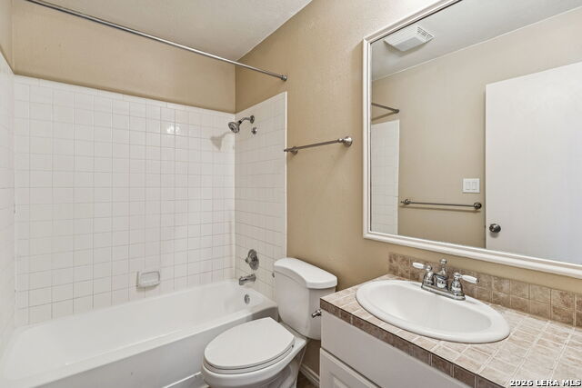 Image 14 of 29 For 11815 Vance Jackson  704