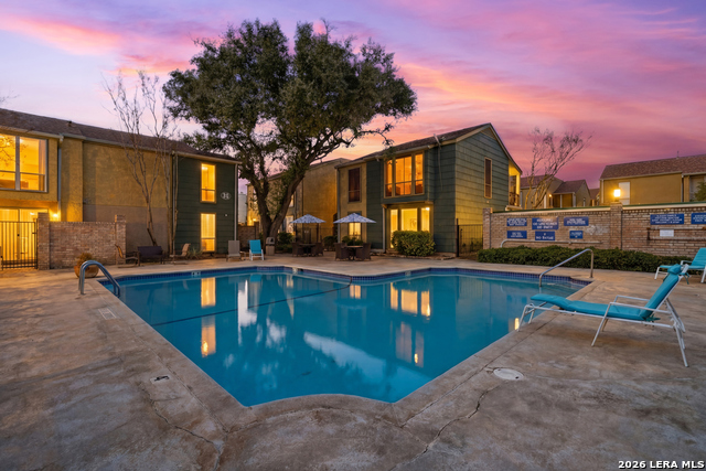 Listing photo id 0 for 3678 Hidden Dr  902