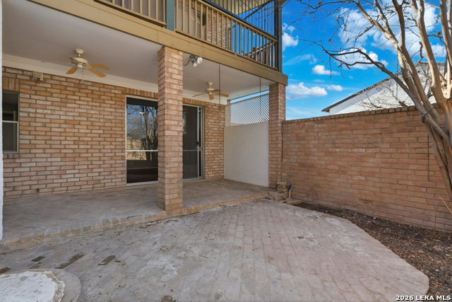 Listing photo id 25 for 3678 Hidden Dr  902